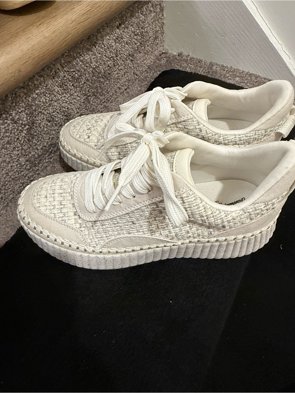 Universal Thread | Cream & White Woven Platform Sneakers | Size 8